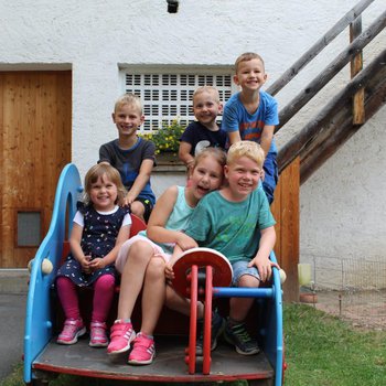 Kids im Hof